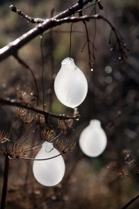 44 tree dressing ice baubles-1