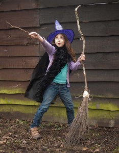 9-halloween-witches-broomsticks-and-wand-5